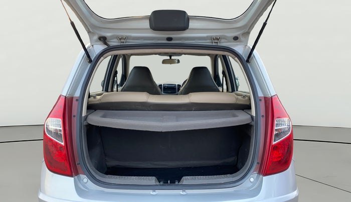 2013 Hyundai i10 MAGNA 1.1, Petrol, Manual, 33,601 km, Boot Open Zoomed View