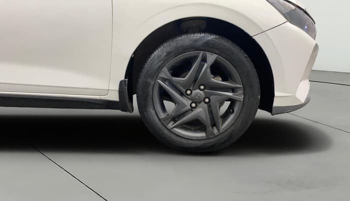 2022 Hyundai NEW I20 SPORTZ 1.2 MT, Petrol, Manual, 84,398 km, Right Front Wheel