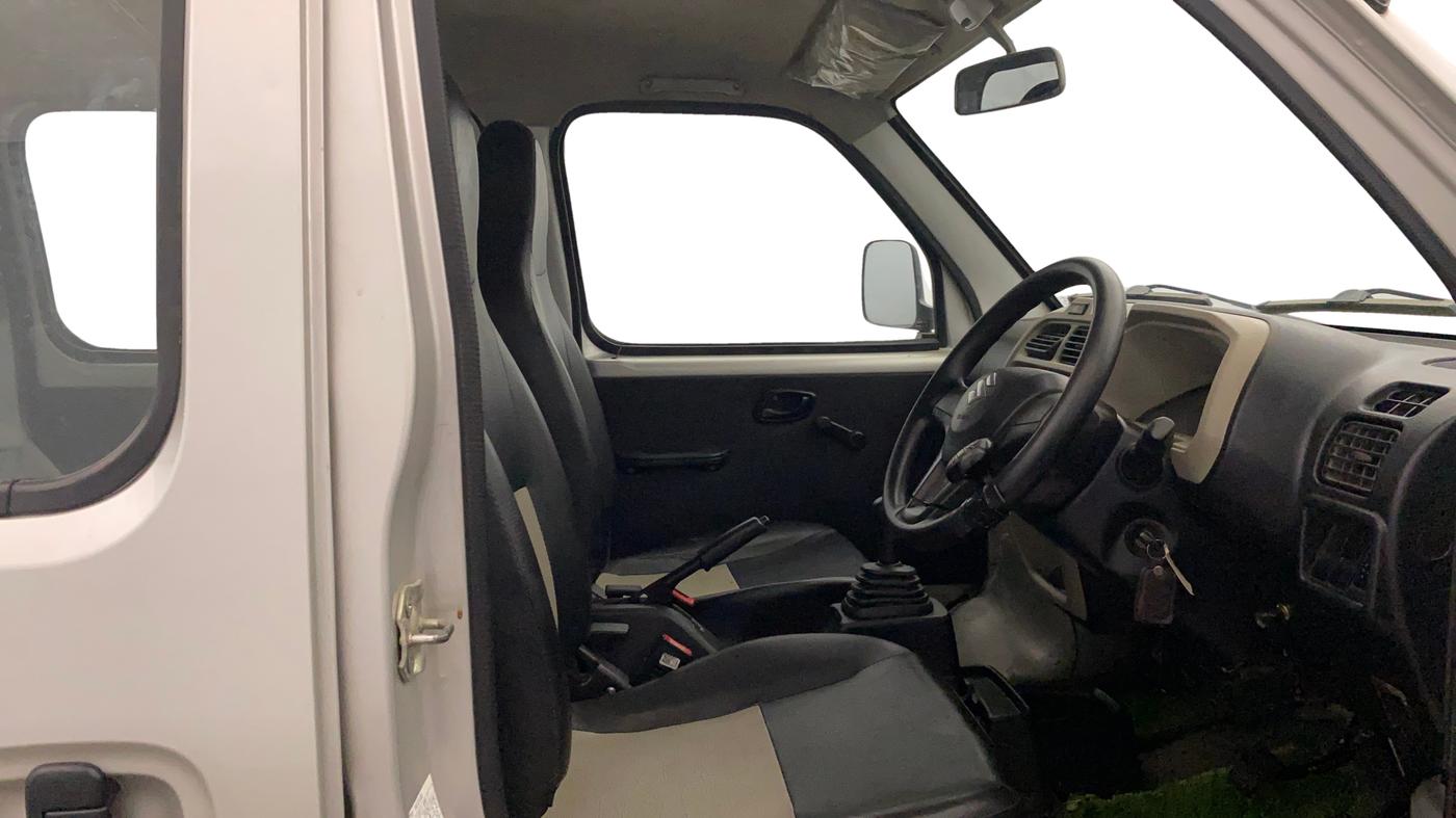 2023 Maruti Eeco 7 STR STD 1.2, Petrol, Manual, 57,182 km, Right Side Front Door Cabin