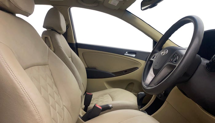 2015 Hyundai Verna FLUIDIC 1.6 VTVT S O AT, Petrol, Automatic, 74,547 km, Right Side Front Door Cabin