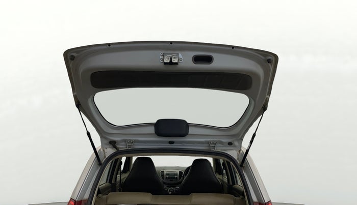 2014 Hyundai i10 MAGNA 1.1, Petrol, Manual, 71,956 km, Boot Door Open