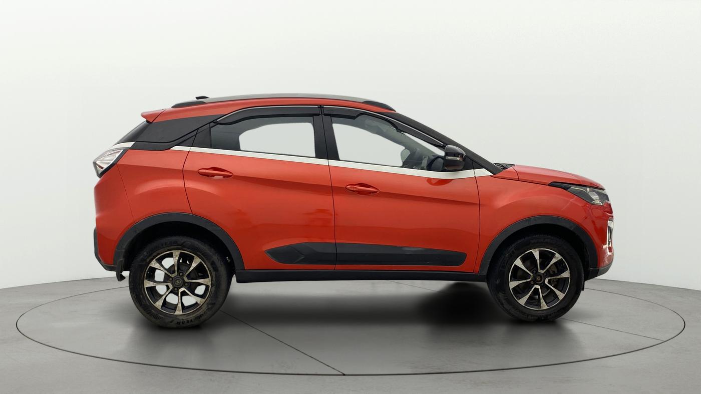 2020 Tata NEXON XZ PLUS DIESEL, Diesel, Manual, 77,215 km, Right Side View