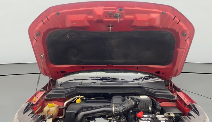 2022 Mahindra XUV300 W8 (O) 1.5 DIESEL AMT, Diesel, Automatic, 32,332 km, Open Bonet