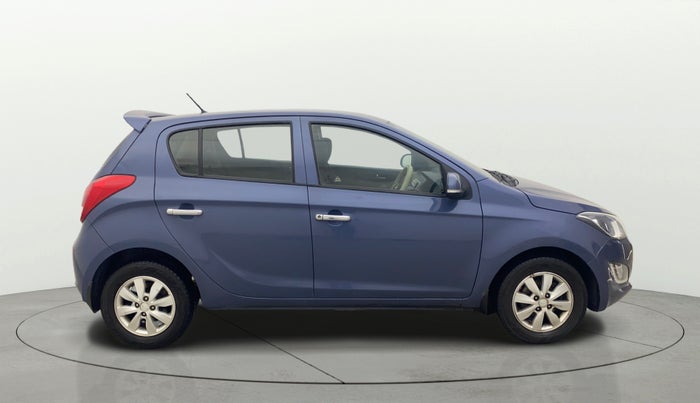 2014 Hyundai i20 SPORTZ 1.4 AT, Petrol, Automatic, 36,575 km, Right Side View