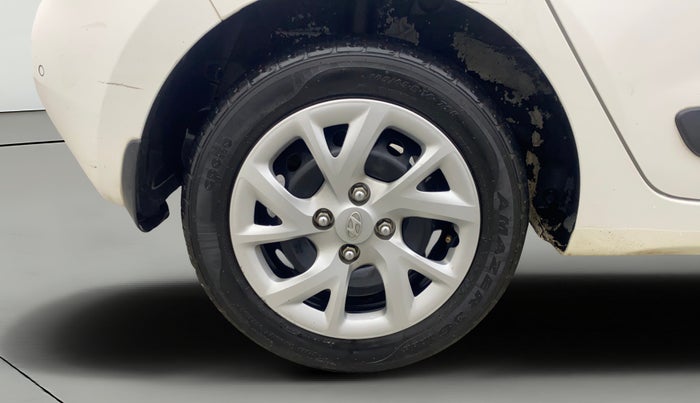 2017 Hyundai Grand i10 SPORTZ (O) 1.2 KAPPA VTVT, Petrol, Manual, 25,181 km, Right Rear Wheel