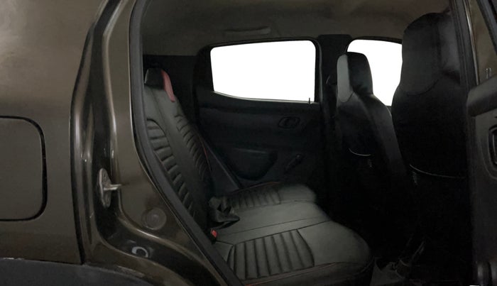 2016 Renault Kwid RXT 0.8, Petrol, Manual, 51,234 km, Right Side Rear Door Cabin