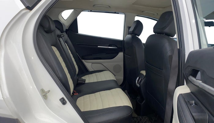 2022 KIA SONET HTX ANNIVERSARY EDITION 1.0 IMT, Petrol, Manual, 17,112 km, Right Side Rear Door Cabin