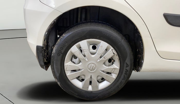 2015 Maruti Swift LXI (O), Petrol, Manual, 30,842 km, Right Rear Wheel