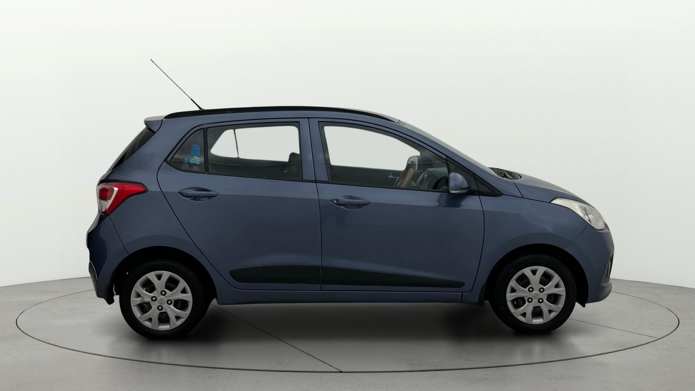 2016 Hyundai Grand i10 SPORTZ 1.2 KAPPA VTVT, Petrol, Manual, 53,089 km, Right Side View