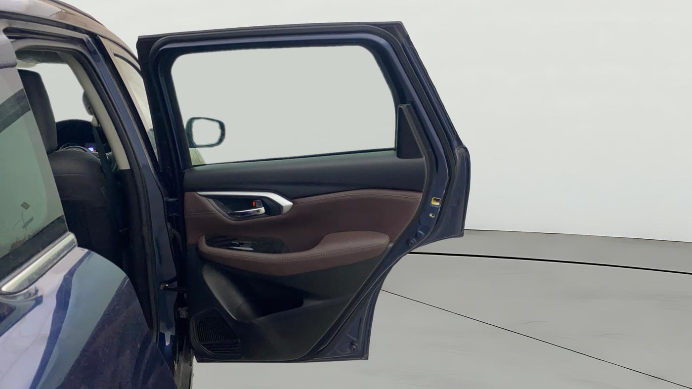 2023 Maruti Grand Vitara ALPHA SMART HYBRID AT, Petrol, Automatic, 7,822 km, RHS Rear Door