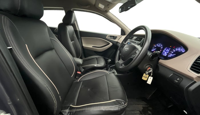 2017 Hyundai Elite i20 SPORTZ 1.2, Petrol, Manual, 62,098 km, Right Side Front Door Cabin