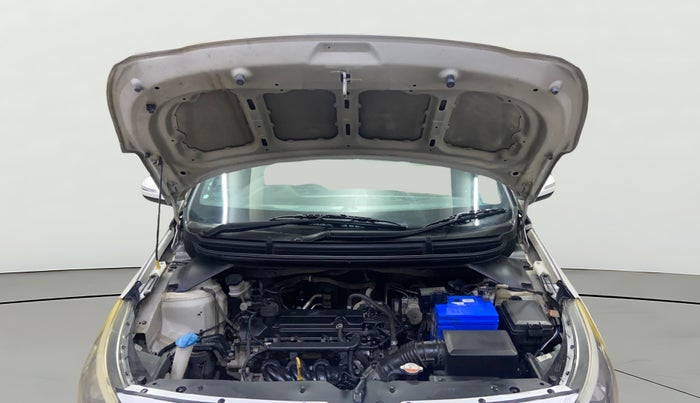 2017 Hyundai Elite i20 ASTA 1.2 DUAL TONE, Petrol, Manual, 1,23,384 km, Open Bonet