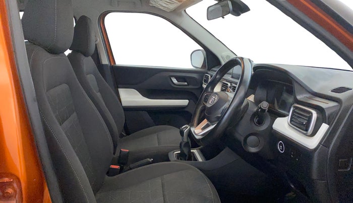 2021 Tata PUNCH CREATIVE  MT, Petrol, Manual, 38,399 km, Right Side Front Door Cabin