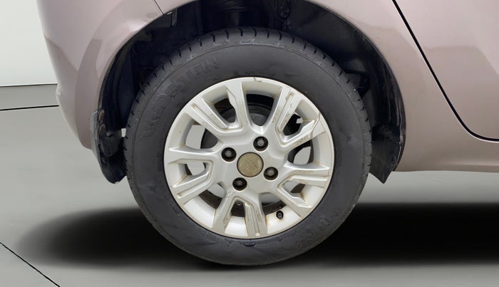 2017 Tata Tiago XZ PETROL, Petrol, Manual, 1,22,932 km, Right Rear Wheel