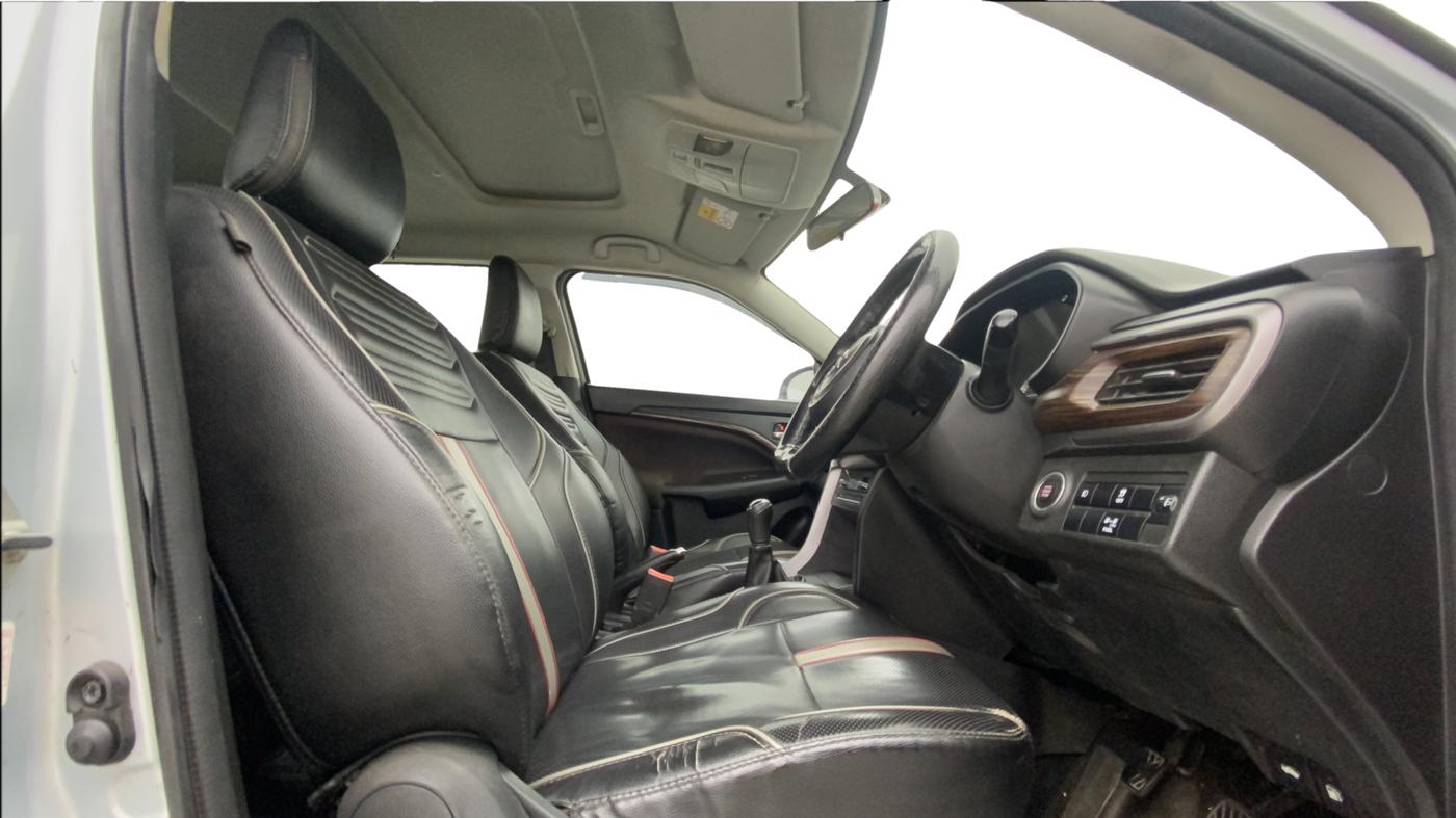 2023 Maruti BREZZA ZXI S-CNG, CNG, Manual, 1,29,749 km, Right Side Front Door Cabin