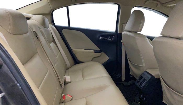 2019 Honda City 1.5L I-VTEC V MT, Petrol, Manual, 70,565 km, Right Side Rear Door Cabin