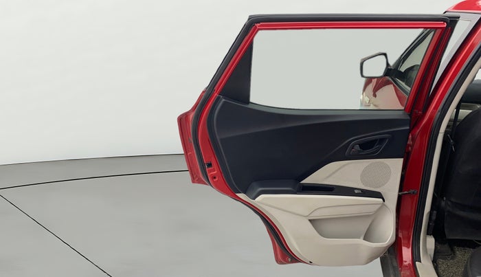 2022 Mahindra XUV300 W6 1.5 DIESEL AMT, Diesel, Automatic, 60,728 km, LHS Rear Door