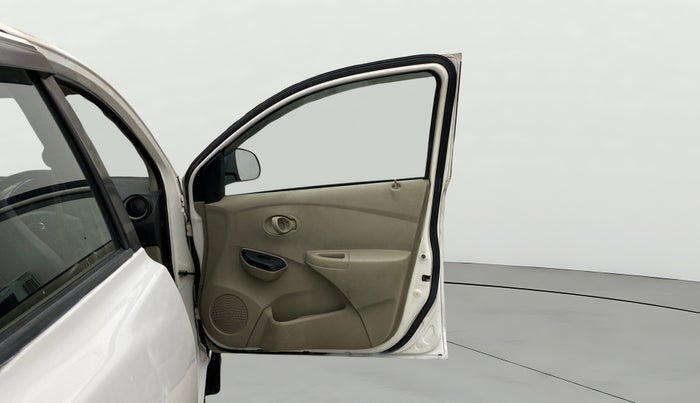 2017 Datsun Go Plus ANNIVERSARY EDITION, Petrol, Manual, 1,43,798 km, RHS Front Door