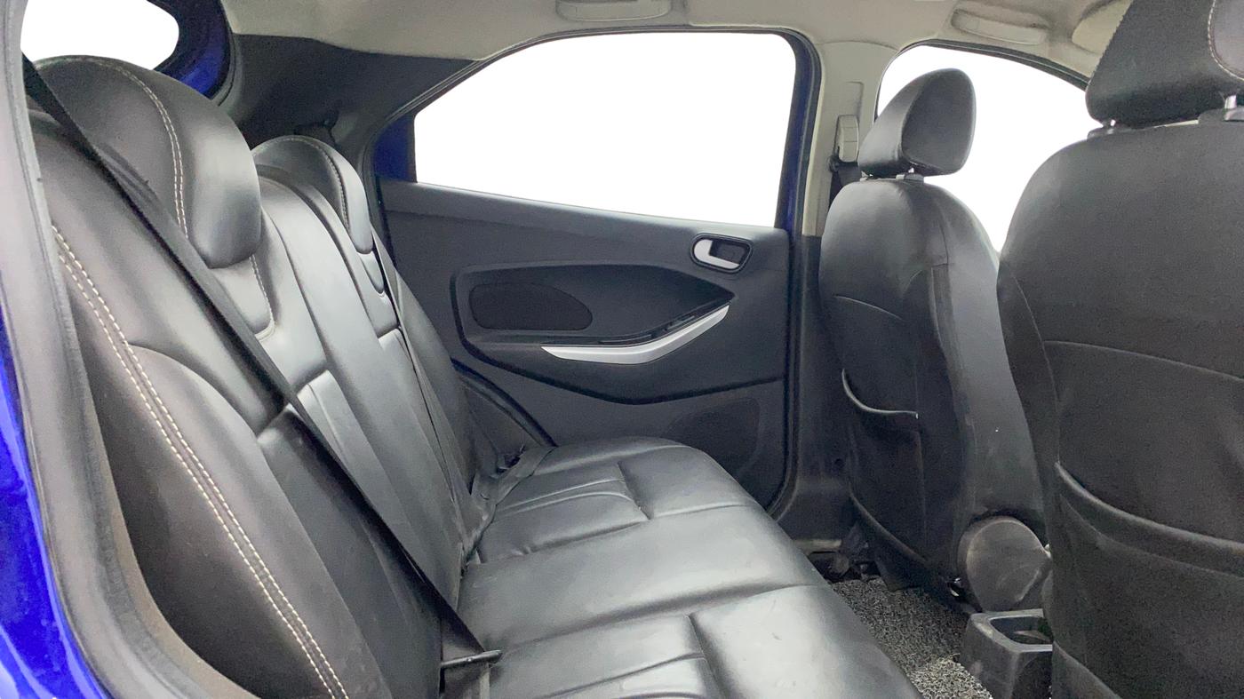 2016 Ford New Figo TITANIUM 1.2 PETROL MT, Petrol, Manual, 84,704 km, Right Side Rear Door Cabin