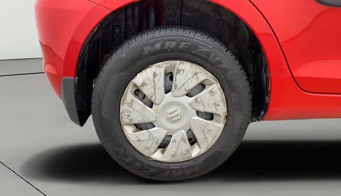 2016 Maruti Swift VXI O, Petrol, Manual, 95,288 km, Right Rear Wheel