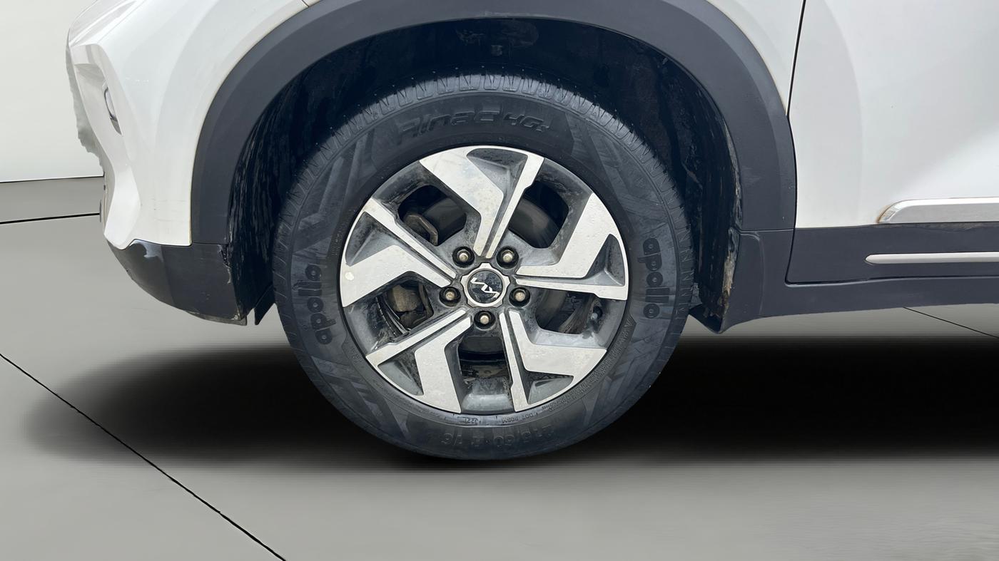 2021 KIA SONET HTX 1.5, Diesel, Manual, 64,663 km, Left Front Wheel
