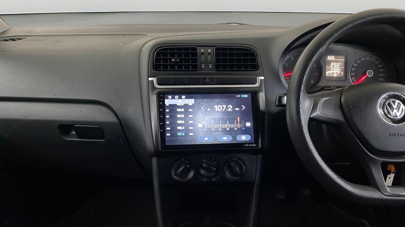 2021 Volkswagen Polo TRENDLINE 1.0L, Petrol, Manual, 57,960 km, Air Conditioner