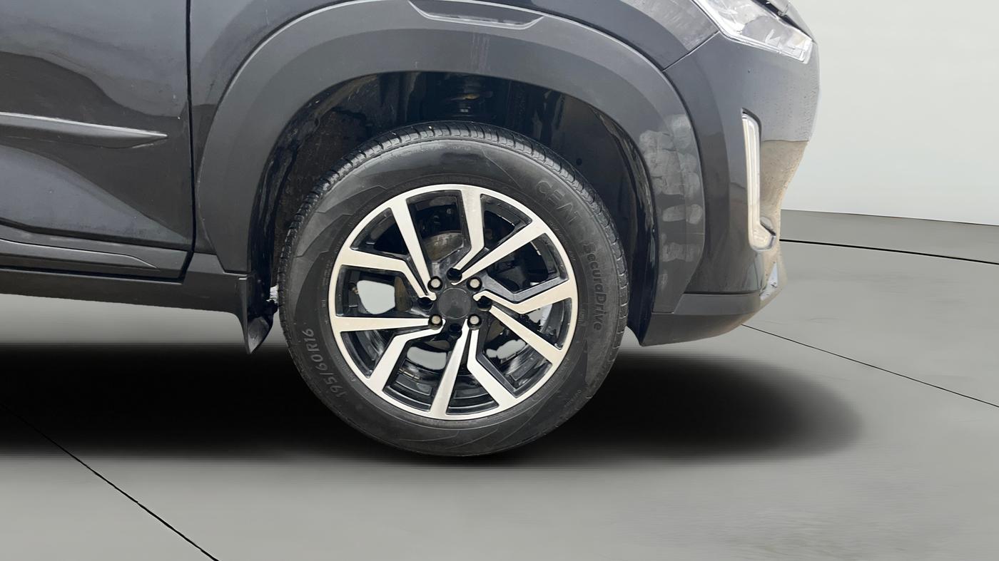 2024 Nissan MAGNITE XL, Petrol, Manual, 25,035 km, Right Front Wheel