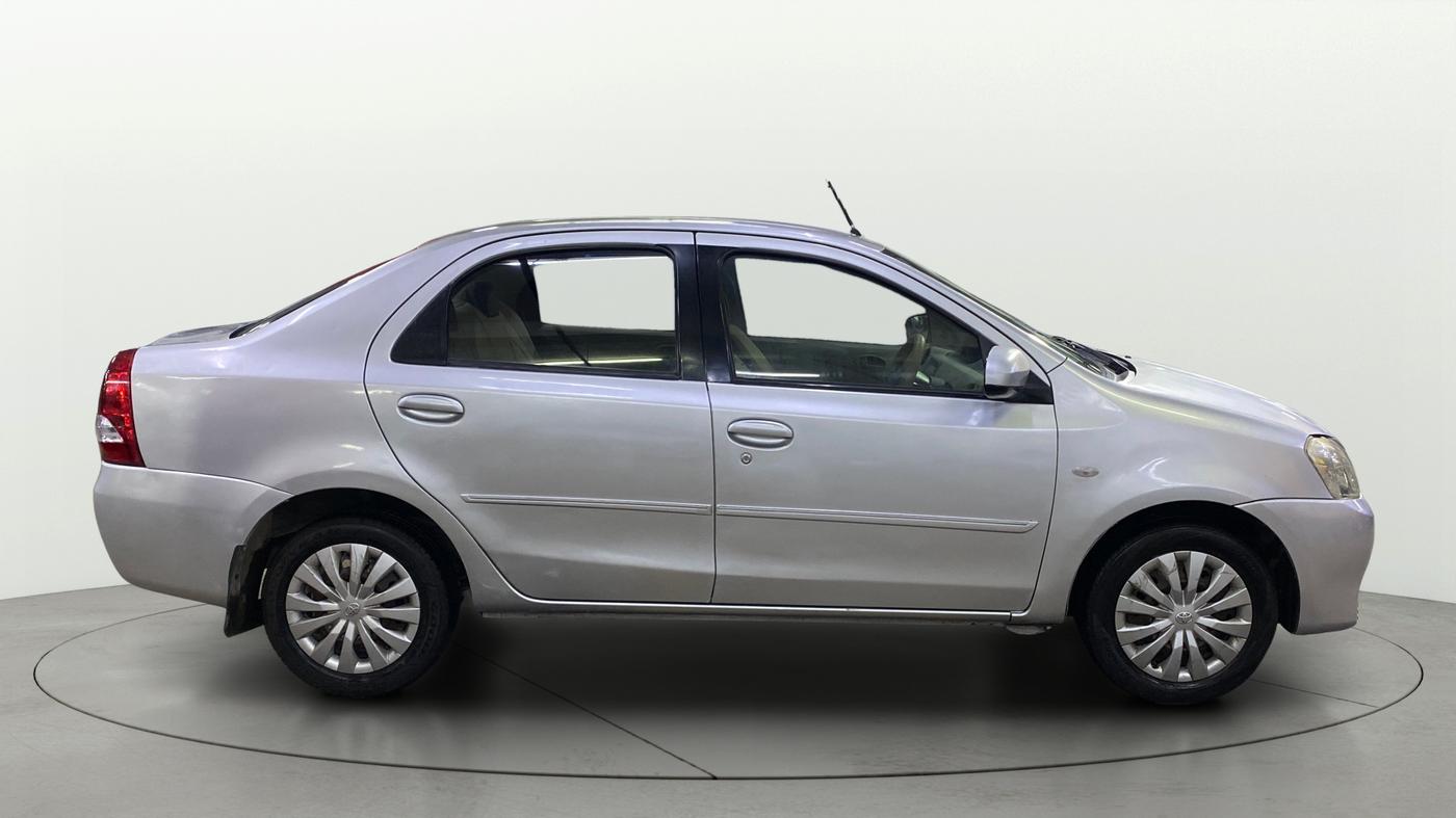 2013 Toyota Etios Liva G EXCLUSIVE, Petrol, Manual, 65,318 km, Right Side View