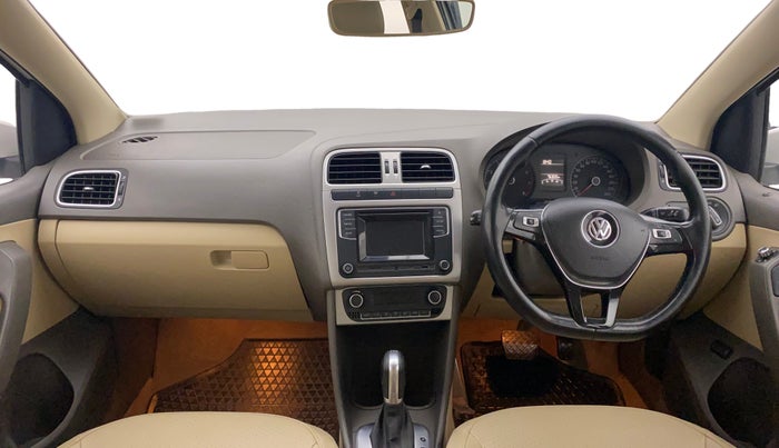 2017 Volkswagen Vento HIGHLINE PETROL AT, Petrol, Automatic, 76,300 km, Dashboard