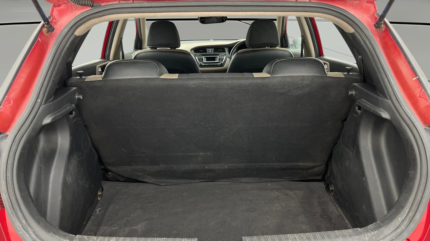 2015 Hyundai Elite i20 MAGNA 1.2, Petrol, Manual, 40,256 km, Boot Open Zoomed View