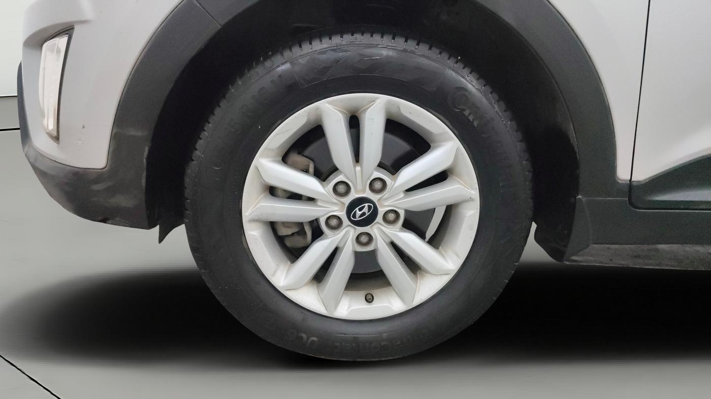 2016 Hyundai Creta SX PLUS 1.6 PETROL, Petrol, Manual, 1,06,589 km, Left Front Wheel