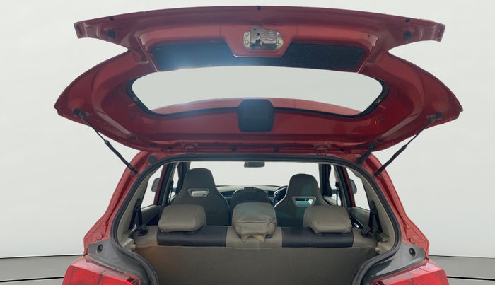 2016 Mahindra Kuv100 K8 6 STR, Petrol, Manual, 54,693 km, Boot Door Open