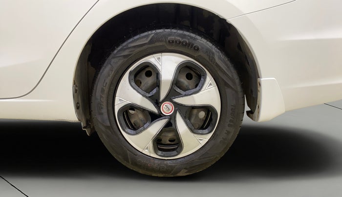 2014 Maruti Ciaz VXI, CNG, Manual, 55,405 km, Left Rear Wheel