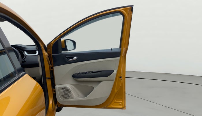 2020 Renault TRIBER RXZ AMT, Petrol, Automatic, 43,310 km, RHS Front Door