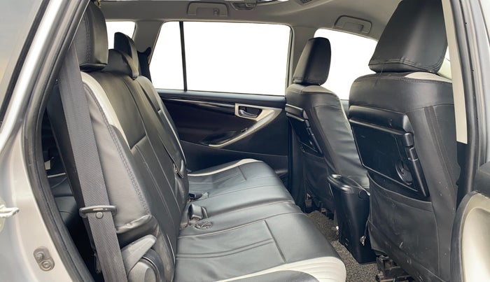 2016 Toyota Innova Crysta 2.4 VX 8 STR, Diesel, Manual, 67,078 km, Right Side Rear Door Cabin