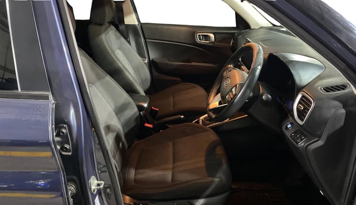 2019 Hyundai VENUE SX PLUS 1.0 TURBO DCT, Petrol, Automatic, 81,692 km, Right Side Front Door Cabin