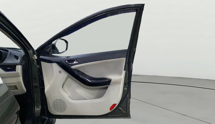 2020 Tata NEXON XZA PLUS DIESEL, Diesel, Automatic, 73,298 km, RHS Front Door