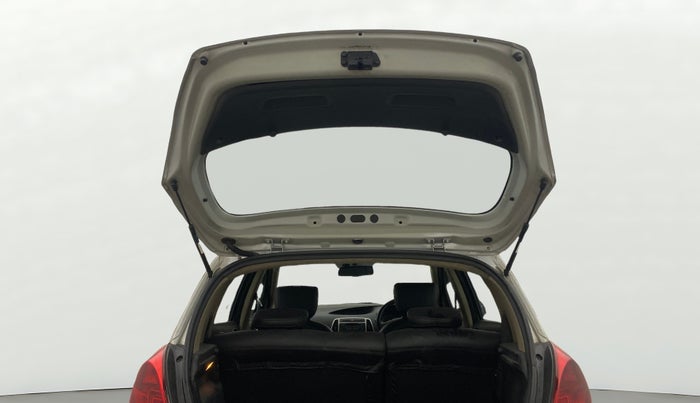 2012 Hyundai i20 SPORTZ 1.4 AT, Petrol, Automatic, 1,03,918 km, Boot Door Open