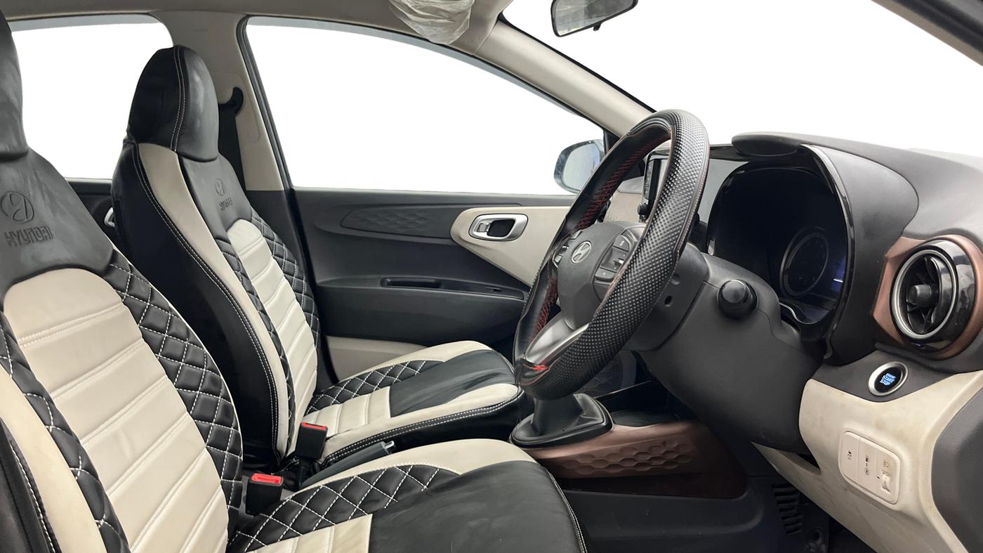 2024 Hyundai AURA SX 1.2 CNG, CNG, Manual, 57,922 km, Right Side Front Door Cabin