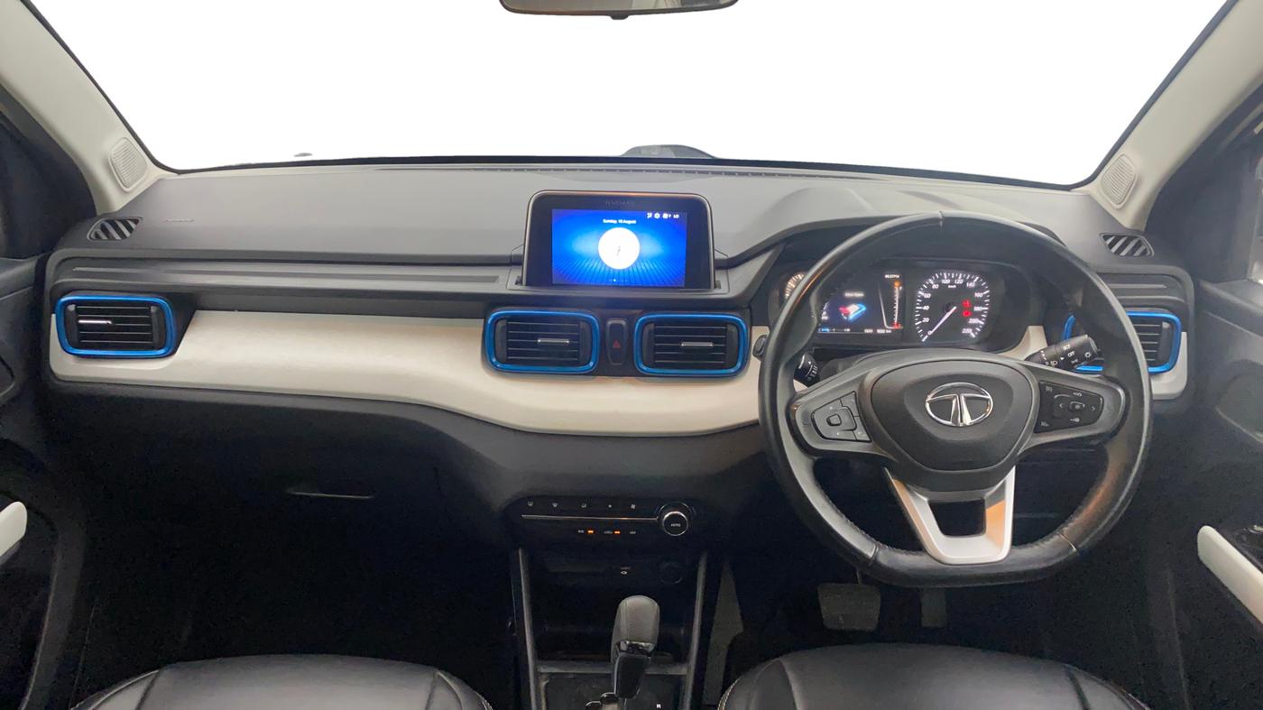 2023 Tata PUNCH CREATIVE  AMT, Petrol, Automatic, 9,189 km, Dashboard