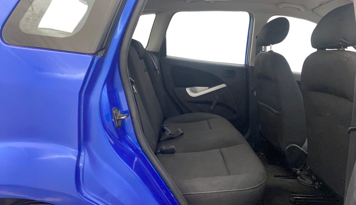 2013 Ford Figo ZXI 1.2 PETROL, Petrol, Manual, 96,606 km, Right Side Rear Door Cabin