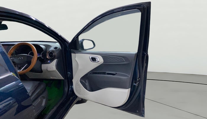 2022 Hyundai AURA SX 1.2 CNG, CNG, Manual, 25,033 km, RHS Front Door