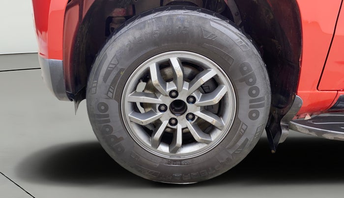 2017 Mahindra TUV300 T10, Diesel, Manual, 60,295 km, Left Front Wheel