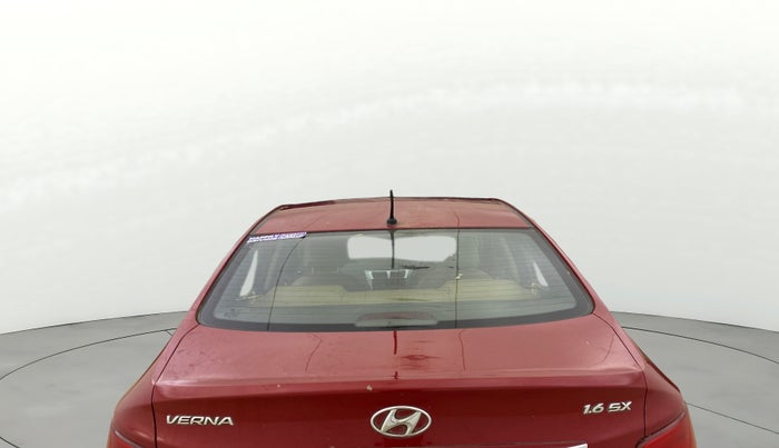 2015 Hyundai Verna FLUIDIC 4S 1.6 VTVT S(O), Petrol, Manual, 65,834 km, Rear Windshield