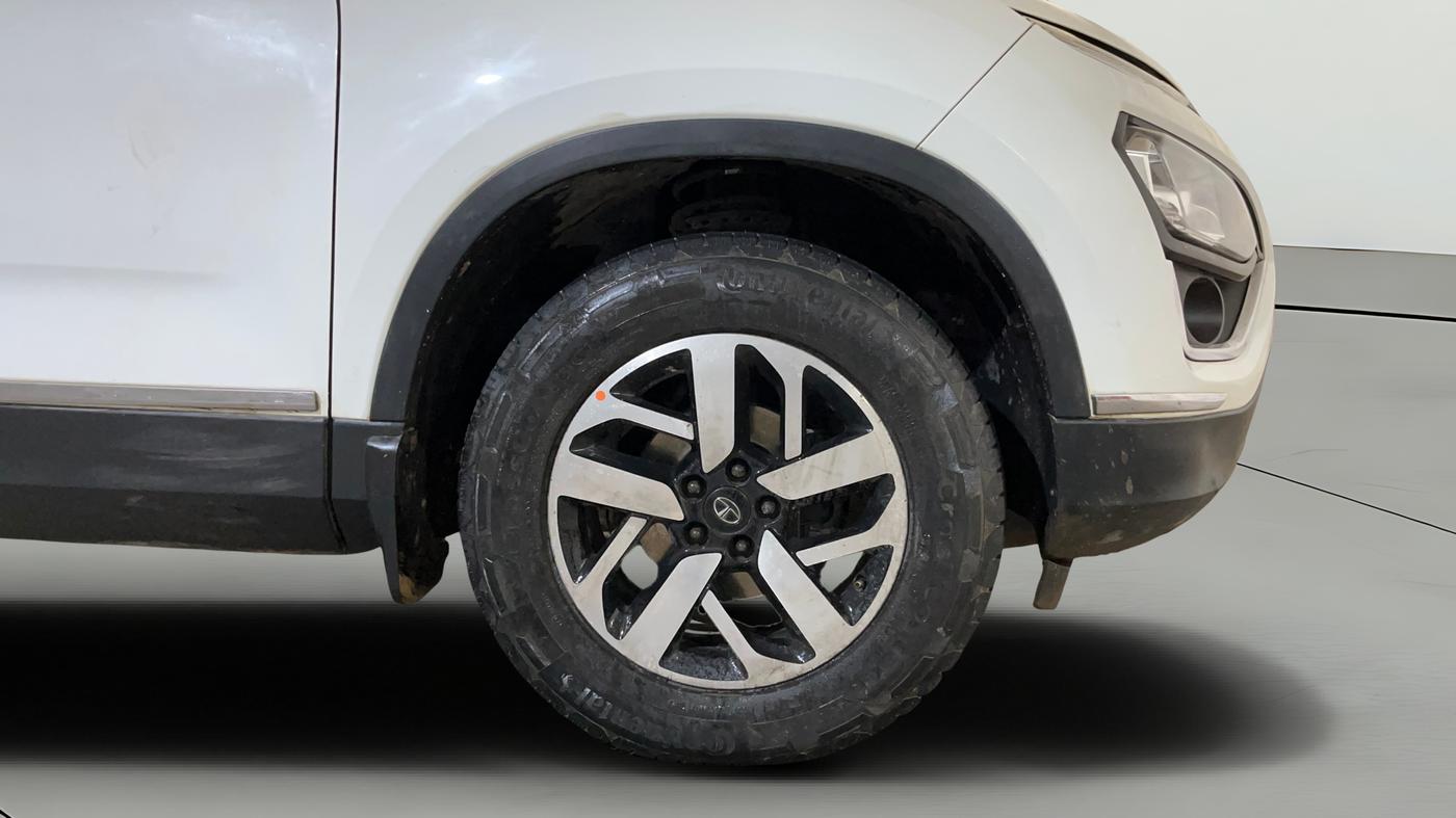 2021 Tata Harrier XZA PLUS 2.0L, Diesel, Automatic, 98,036 km, Right Front Wheel