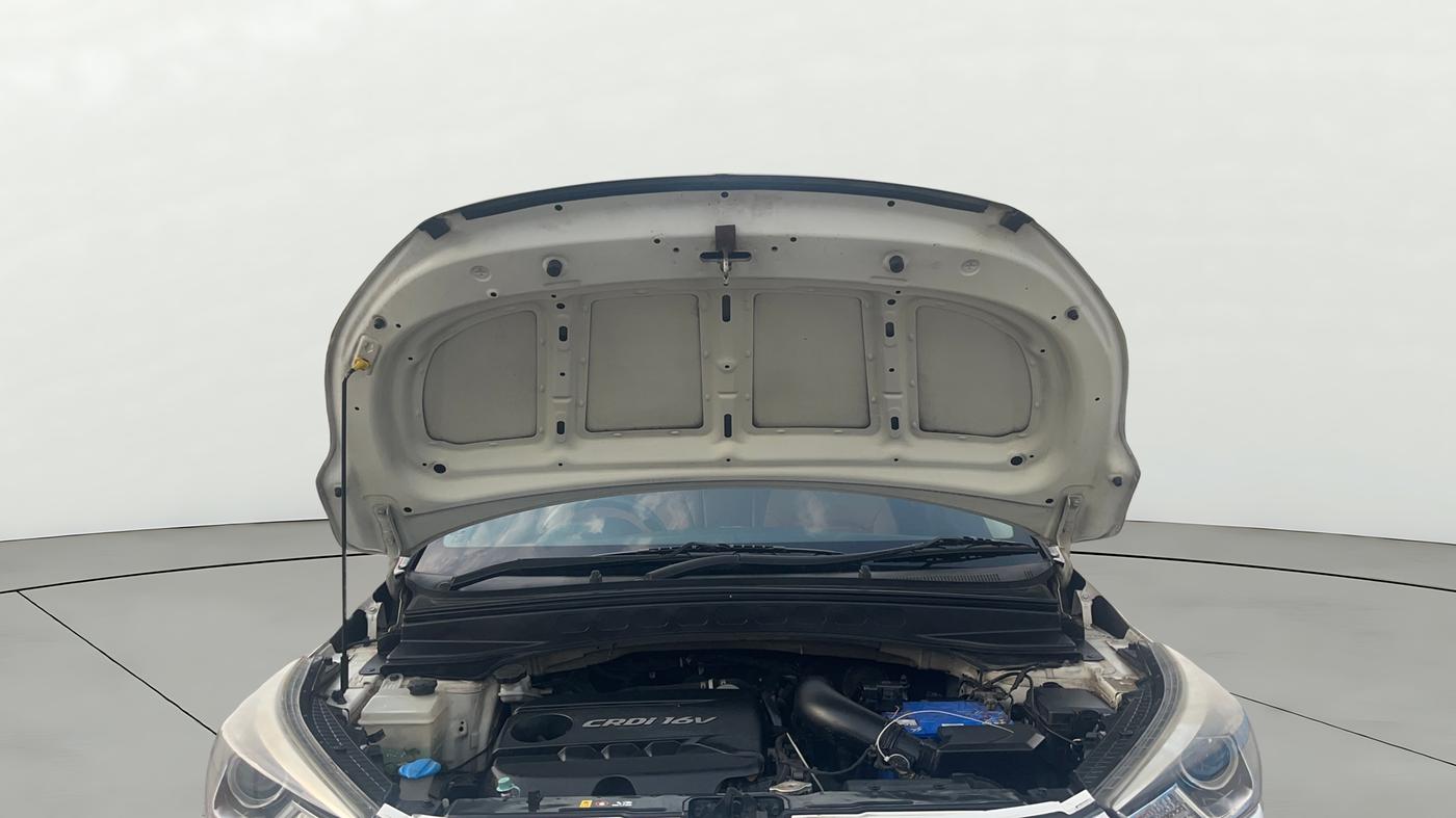 2018 Hyundai Creta SX 1.6 DIESEL DUAL TONE, Diesel, Manual, 1,10,304 km, Open Bonet