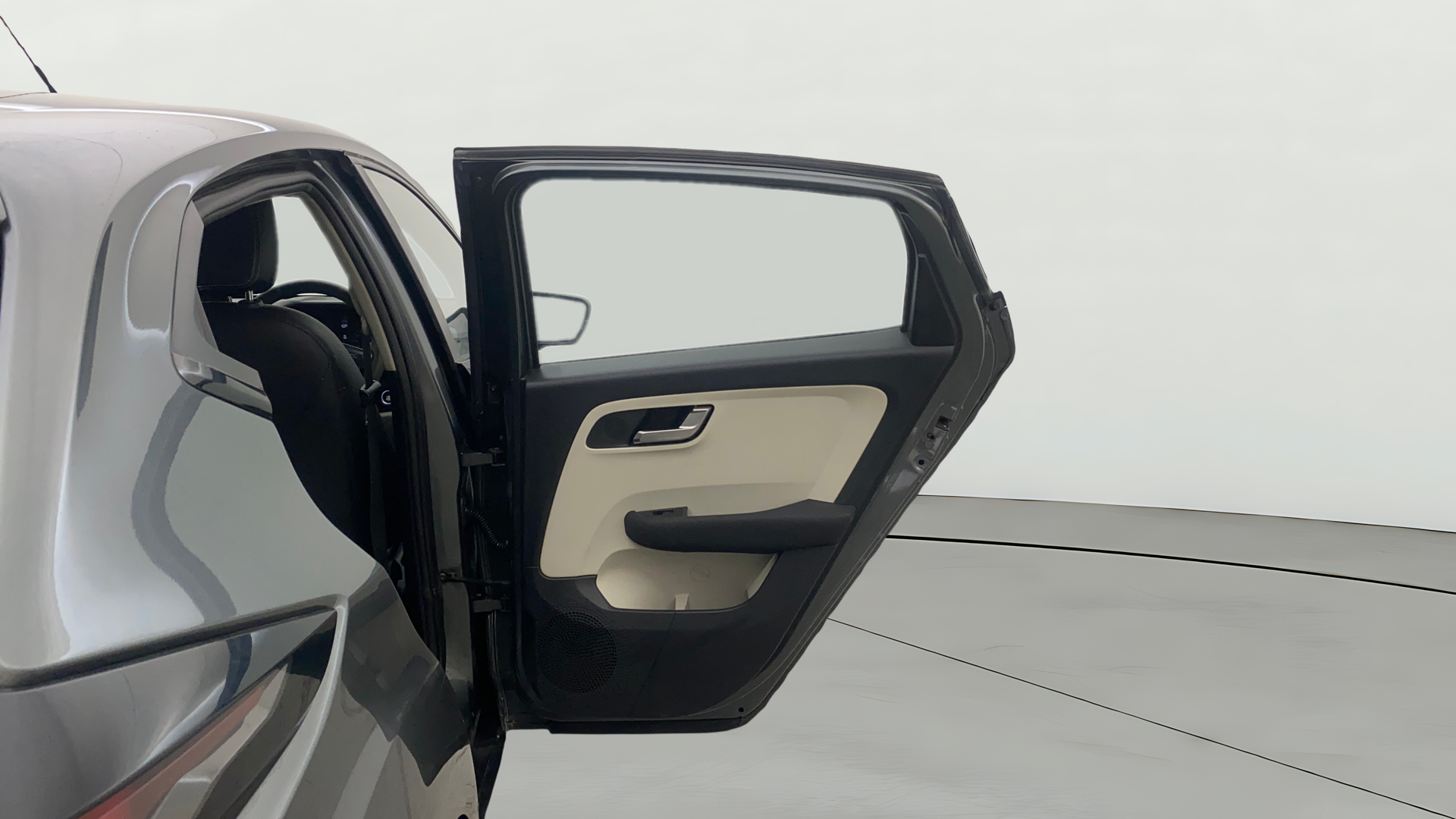 camera-RHS-Rear-Door