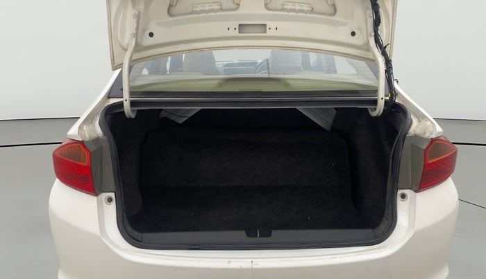 2015 Honda City 1.5L I-VTEC VX CVT, CNG, Automatic, 81,224 km, Boot Open Zoomed View