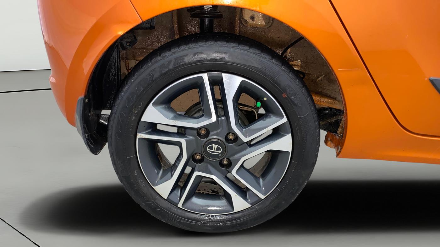 2019 Tata Tiago XZ PLUS PETROL, Petrol, Manual, 31,087 km, Right Rear Wheel