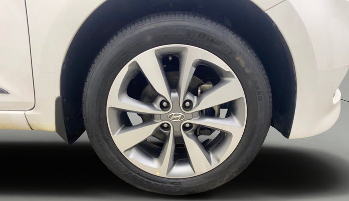 2015 Hyundai Elite i20 SPORTZ 1.4 (O) CRDI, Diesel, Manual, 92,667 km, Right Front Wheel
